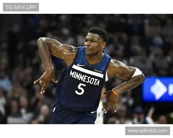 爱德华兹声援芬奇被驱逐直言兄弟情深赛场不爽情绪爆发焦点战风波