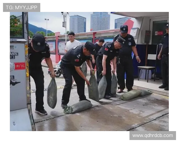 体育场馆在极端天气下的应急疏散赛